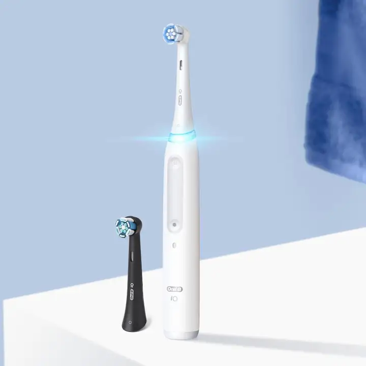 Escova de Dentes Elétrica Oral-B iO4